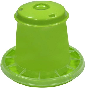 Naminių paukščių girdykla su užsukamu dangteliu, 3 l, su rankena